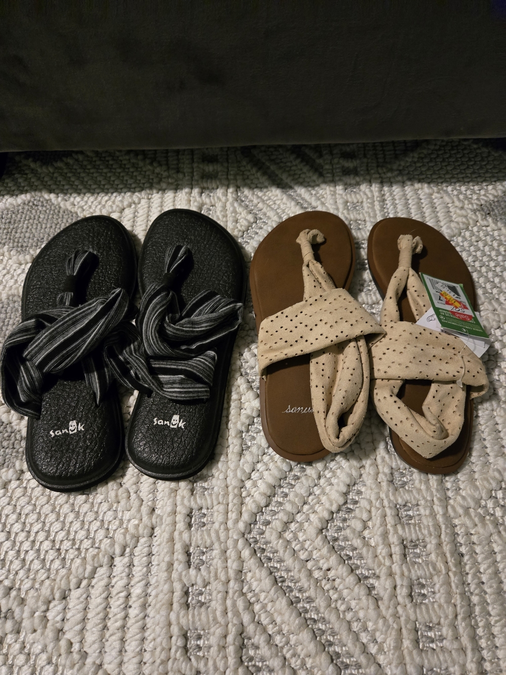 Sanuk Striped Black & Dotted Beige Knot Sandals